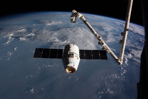 NASA nhảy vào thị trường du lịch không gian