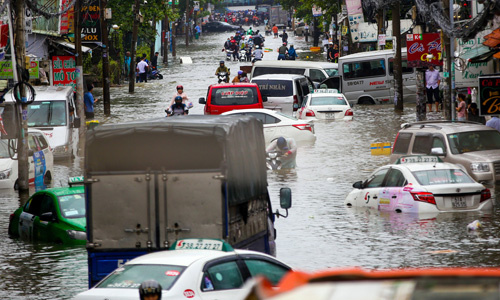 Bảo hiểm bồi thường ra sao cho xe ngập nước do bão Usagi?