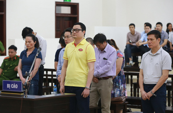 Chủ tịch công ty lãnh án chung thân vì thao túng giá cổ phiếu