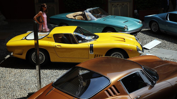 Chiêm ngưỡng loạt xe hiếm tại triển lãm ô tô cổ điển Italy
