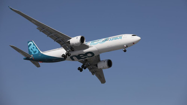 Thắng thế trước Boeing, Airbus giành được đơn hàng máy bay 13 tỷ USD