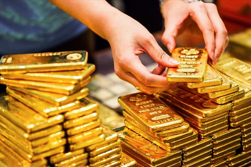 Giá vàng hôm nay 26.6: Vàng trong nước lao dốc, bất chấp đà tăng thế giới