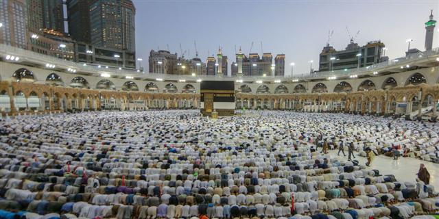 Hình ảnh hàng triệu người Hồi Giáo hành hương về Thánh địa Mecca - Ảnh 5.