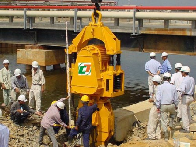 CNT có thể lỗ thêm 72 tỷ đồng nếu hạch toán theo ý kiến kiểm toán CNT có thể lỗ thêm 72 tỷ đồng nếu hạch toán theo ý kiến kiểm toán