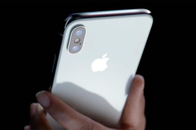 Apple bị kiện ăn cắp công nghệ camera kép trên iPhone