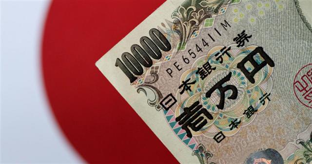 Vì sao tiền mặt vẫn là "vua" ở Nhật Bản?