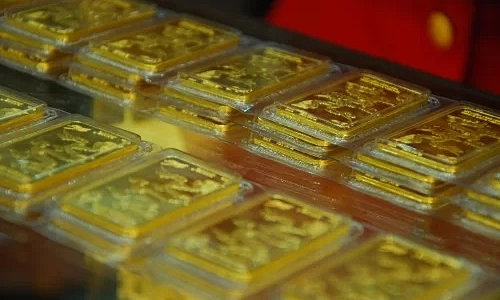 Giá vàng tăng vọt vì Mỹ - Trung
