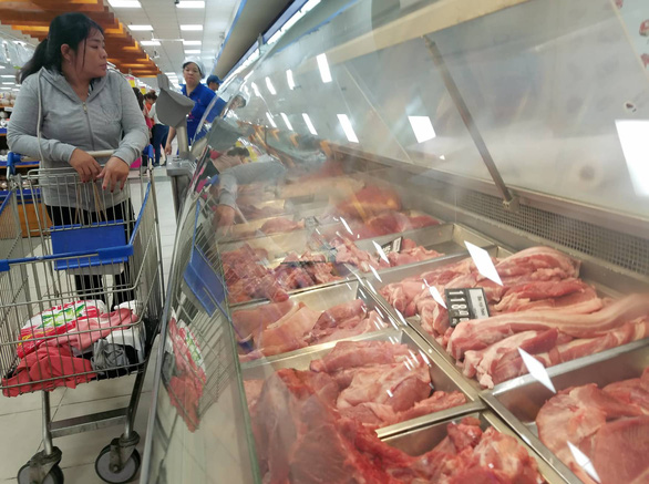 Nhiều siêu thị, công ty than lỗ vì không tăng giá bán thịt heo - Ảnh 1.