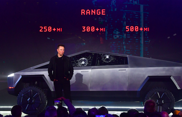 Elon Musk quê độ vì màn thử kính chống đạn, tài sản bốc hơi 770 triệu USD - Ảnh 2.