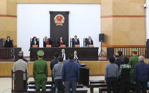 Cựu bộ trưởng Nguyễn Bắc Son mất ngủ cả đêm, vắng mặt thẩm vấn - Ảnh 1.