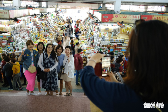 Vì sao số khách du lịch đến Đà Nẵng 2019 chênh hơn 1,6 triệu lượt? - Ảnh 1.