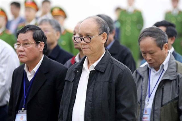 Xét xử 2 nguyên chủ tịch Đà Nẵng: Đổ lỗi để né tội - Ảnh 1.