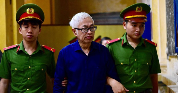 Cựu lãnh đạo Ngân hàng Đông Á Trần Phương Bình bị truy tố tội mới