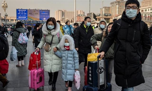 Trung Quốc cảnh báo vi rút viêm phổi lạ ‘đột biến’, lây qua đường hô hấp