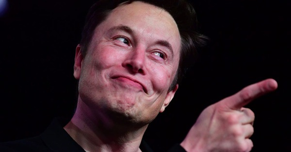 Elon Musk tuyển nhân sự cho Tesla: Không cần tốt nghiệp trung học