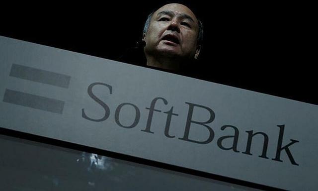 Lợi nhuận SoftBank giảm 99%