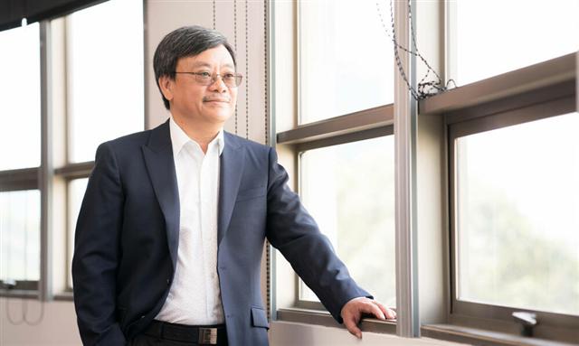 Masan (MSN) chairman takes over at Vietnam’s biggest retailer