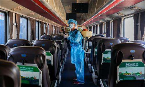 Vietnam will not close its economic doors amidst new coronavirus epidemic: PM