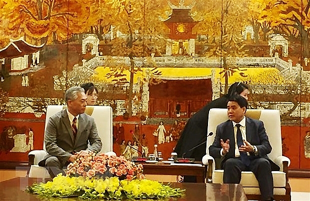 Hanoi leader pledges best conditions for Japan’s Uniqlo