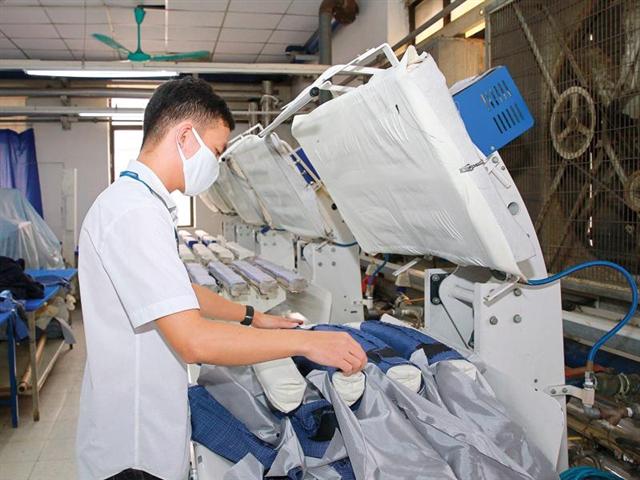 Vietnam manufacturing output slides at fastest rate since 2013: PMI