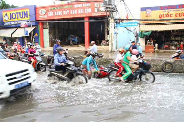 Sắp thi công dự án gần 300 tỉ chống ngập đường Huỳnh Tấn Phát