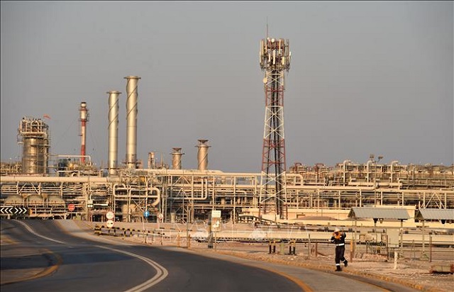 Saudi Arabia sẵn sàng cấp dầu cho châu Âu với giá 25 USD mỗi thùng