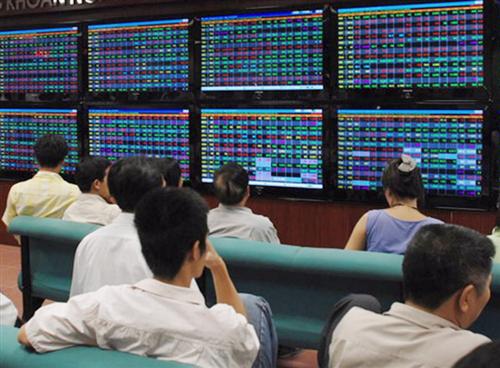Vietnam finance ministry to reduce brokerage service fees to support market