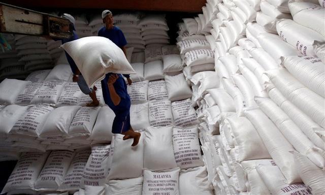 Doanh nghiệp trở tay không kịp khi bị dừng xuất khẩu gạo