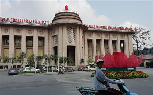 Moody’s changes outlook for Vietnam’s banking system to negative on Covid-19