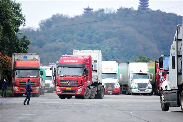 Cửa khẩu Trung Quốc lại siết thông quan hàng Việt Nam