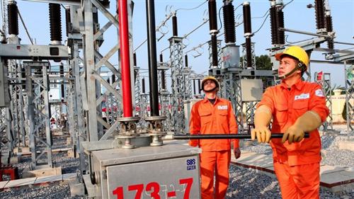 Fitch revises outlooks on Vietnam major state-run energy, electricity firms to Stable