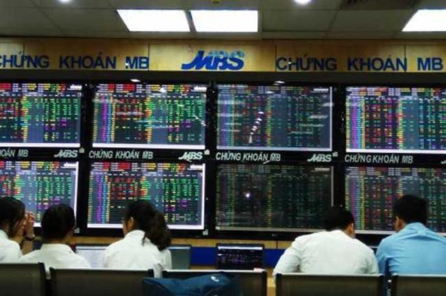 Global stock market surge spurs Vietnam shares