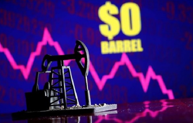 Giá dầu dưới 0 USD/thùng, hàng trăm đại gia Mỹ có thể phá sản