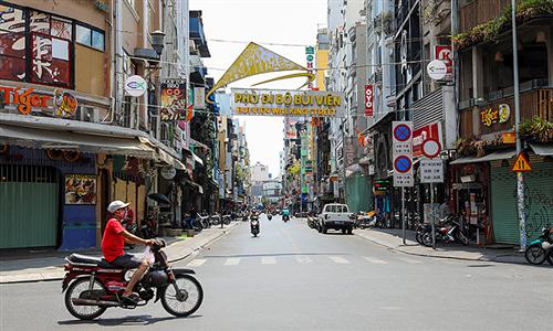 HCMC gets ready to restart economy in May post-social-distancing