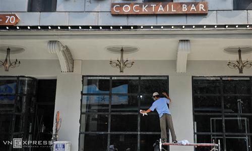 HCMC keeps some businesses on hold despite easing Covid-19 restrictions