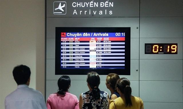 Hoãn chuyến bay đưa người Việt từ Mỹ về nước