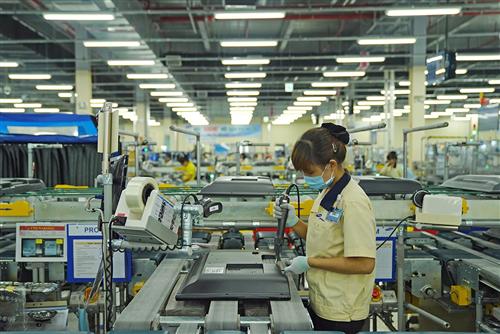Vietnam PMI index plunges to record low level in April