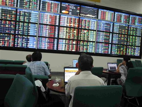Vietnam finance ministry waives 50% of 20 securities fees