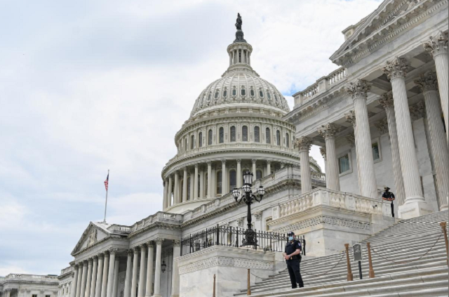 Thượng viện Mỹ thông qua luật kiểm toán công ty cổ phần nước ngoài