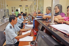 Fees and charges make up growing shares in Vietnam state budget revenue