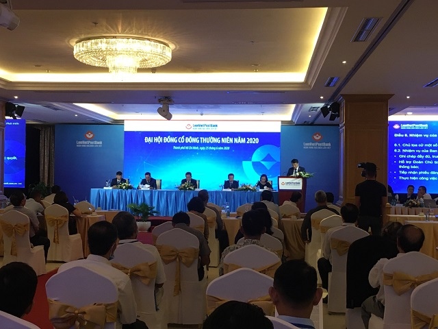 ĐHĐCĐ LienVietPostBank: Ước lợi nhuận 6 tháng đầu năm xấp xỉ 1,000 tỷ đồng | Vietstock