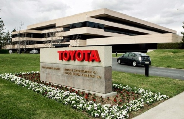 Các hãng ôtô Toyota, Nissan gặp khó khăn do đại dịch COVID-19