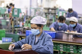 Covid-19 impacts on Vietnam economy not fully reflected in 6-month data: CIEM