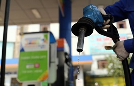 Vietnam trade ministry proposes opening petroleum retail market for foreign firms