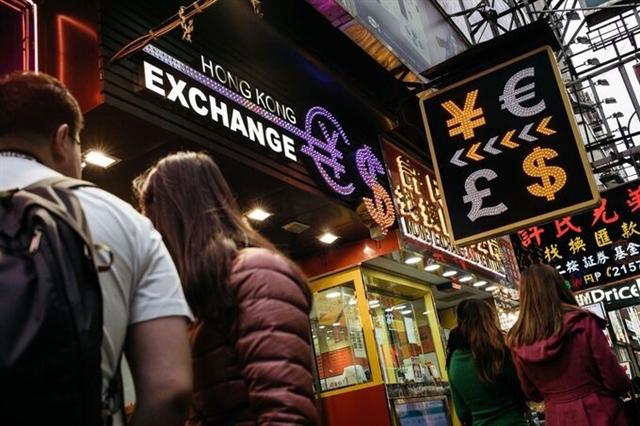 Vì sao Trump khó siết nguồn cung USD của Hong Kong