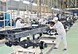 Samsung provides training for 200 molding technicians in Vietnam