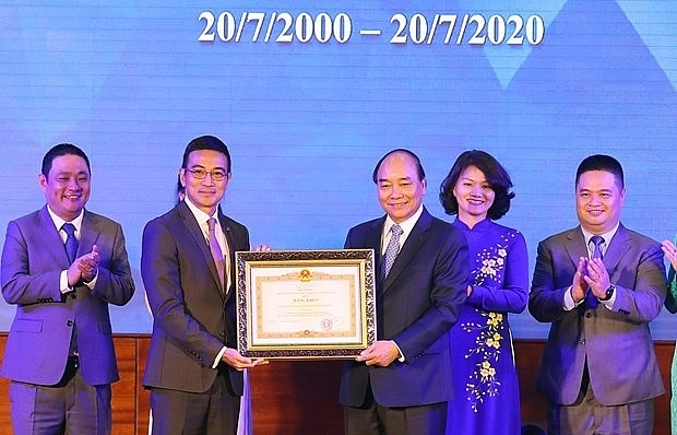 Stock market celebrates 20th birthday