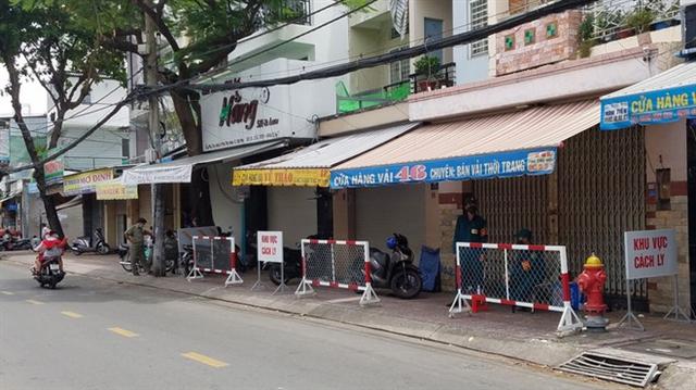 Phong tỏa 4 căn nhà tại Q.Tân Phú vì liên quan ca nghi nhiễm Covid-19