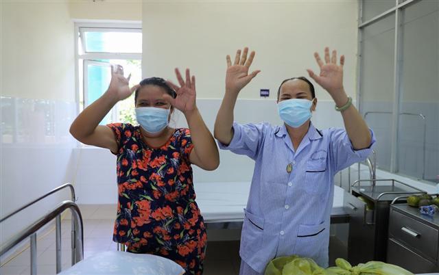4 bệnh nhân đầu tiên ở Đà Nẵng khỏi Covid-19