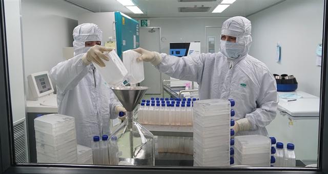 Việt Nam hoàn thiện quy trình sản xuất vắc xin Covid-19